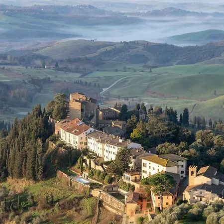 Castelfalfi Кастельфальфи