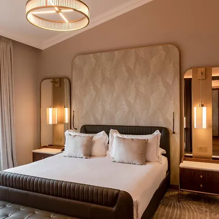 Отель Castelfalfi 5*